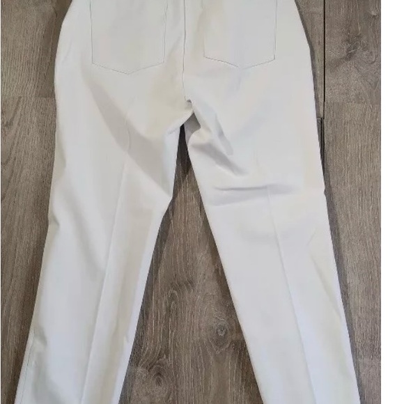 SPANX - On-the-Go Ankle Slim Straight Pant with Ultimate Opacity Technology - - Picture 4 of 6